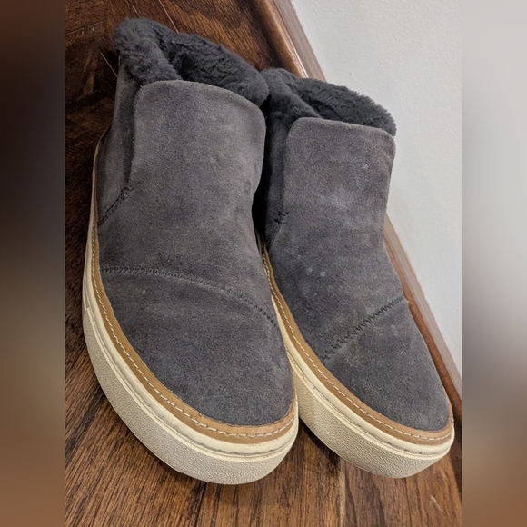 TOMS Women's Paxton Sneaker Boot Size 8.5 Fur Lined Shoe Gray Suede Cozy - Picture 9 of 16